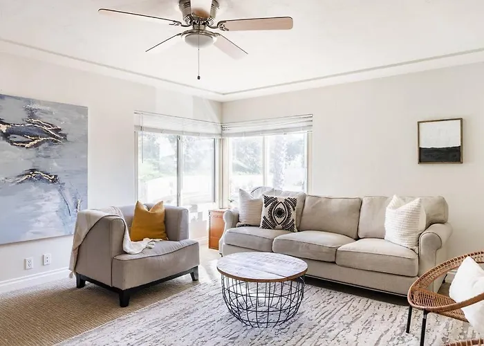 Casa Flora -2Br- Free Parking In Little Italy!