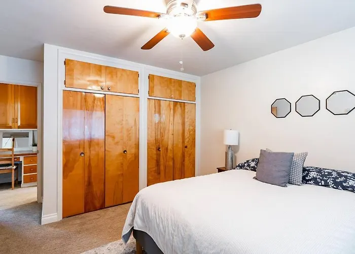 Casa Flora -2Br- Free Parking In Little Italy!