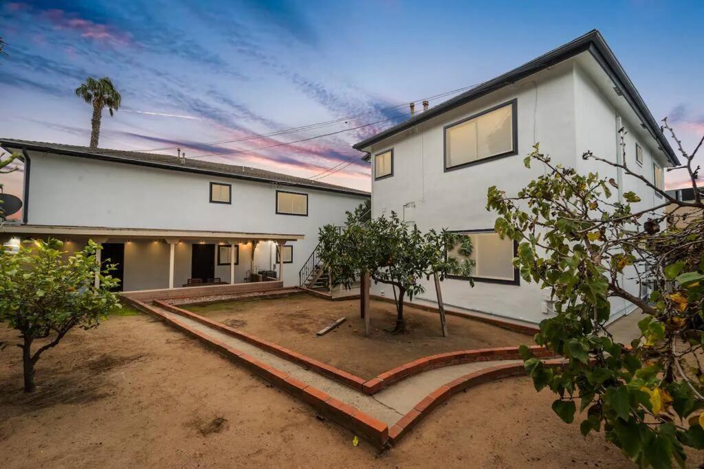 Casa Flora -2br- Free Parking In Little Italy! Apartamento *
